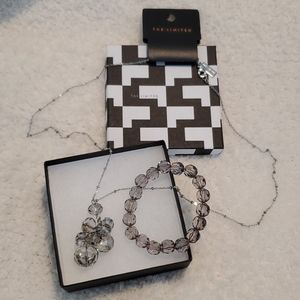 [NWT] The Limited Pendant Necklace